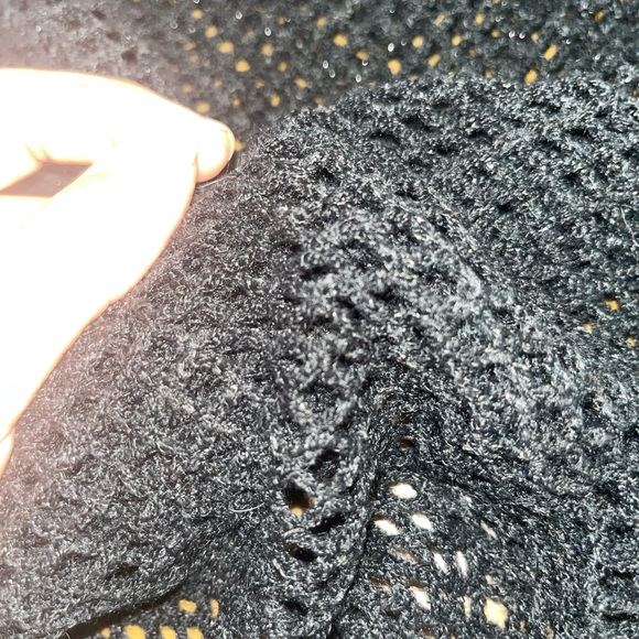 Black Steve Madden scarf - Picture 4 of 4